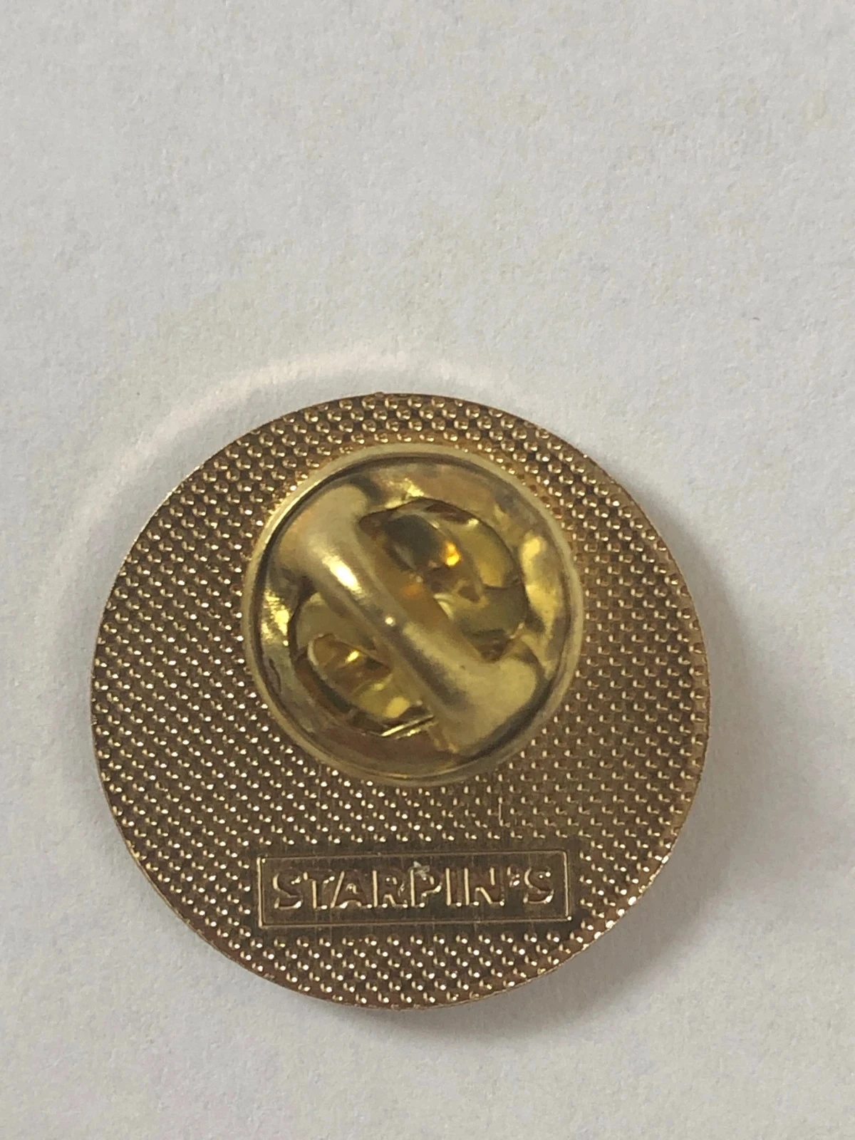 Pin's vintage "Les Enfants du Silence"  Associatif / Humanitaire (Années 90) – photo 3